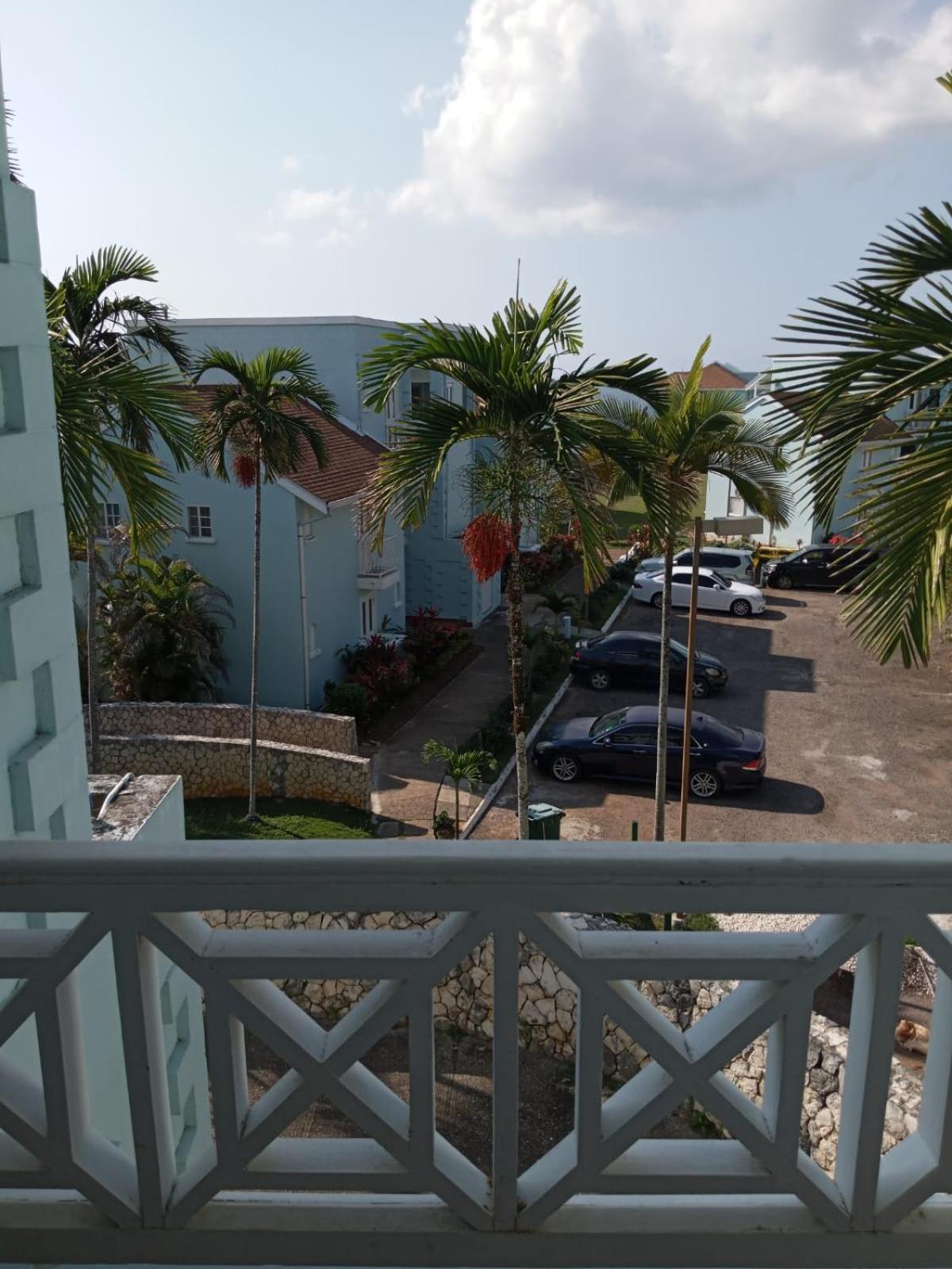 Point Village, Negril, Jamaica Εξωτερικό φωτογραφία